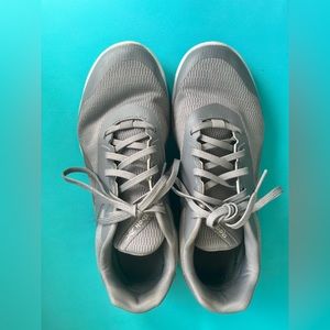 Reebok comfort, footbed, gray light walking shoes, size 8 ladies